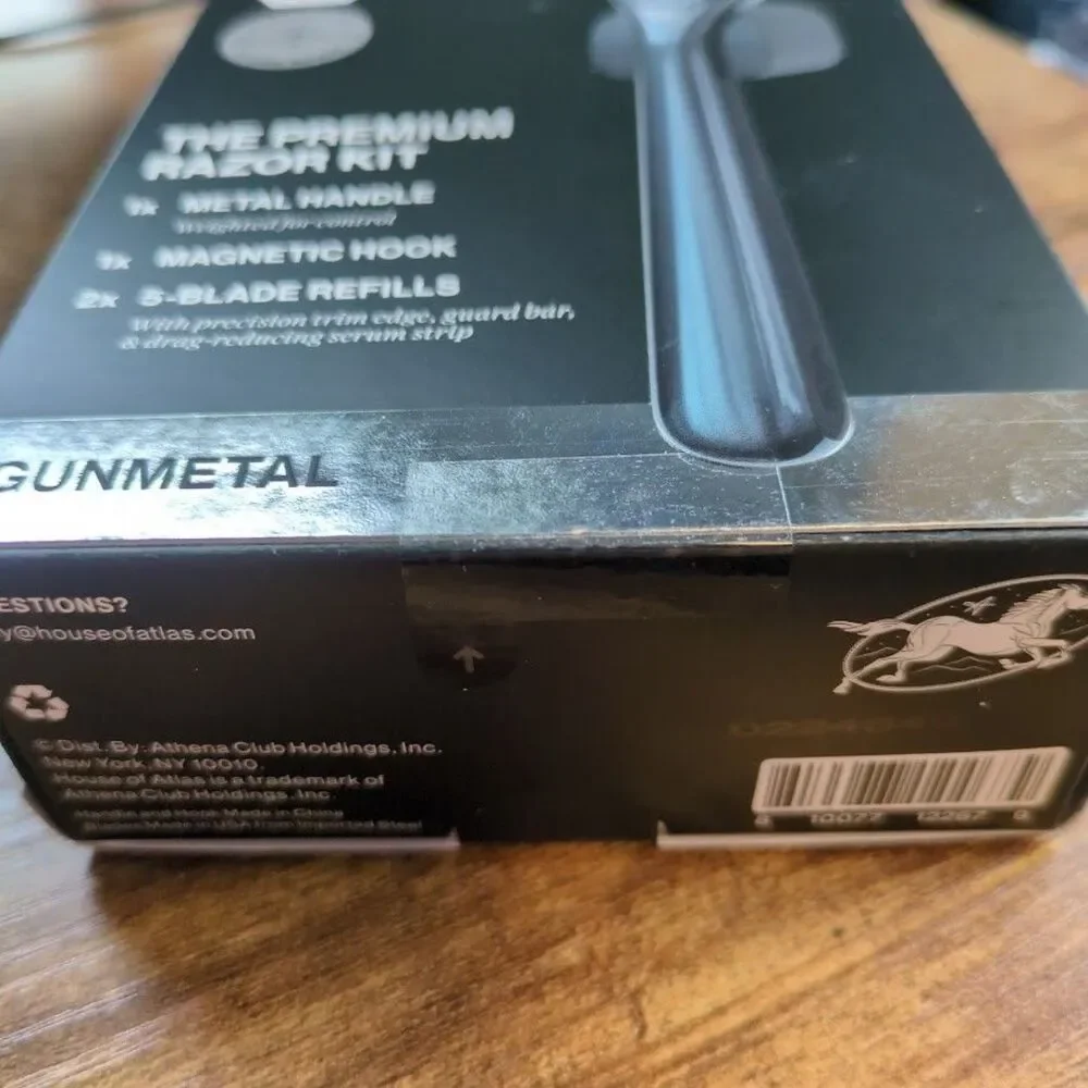 House of Atlas The Premium Razor Kit, 1 Handle + 1 Hook + 2 Refills, Gunmetal